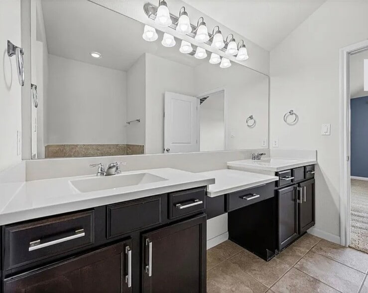 Building Photo - 6812 Donato Cv