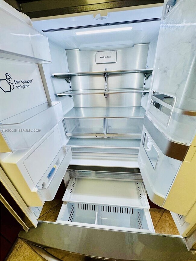 Building Photo - 401 NE 69th St