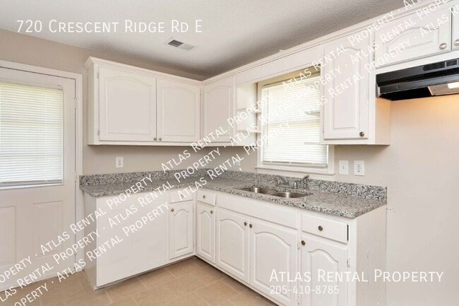 Building Photo - 720 Cres Rdg E Rd