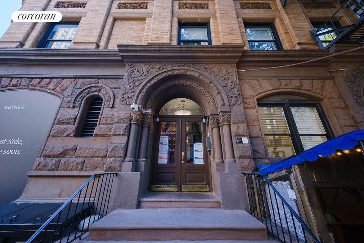Building Photo - 77 W 68th St