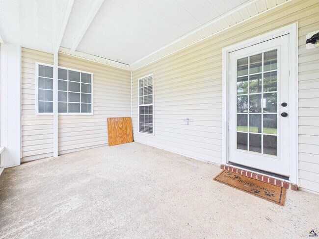 Building Photo - 324 Tyson Glen Dr