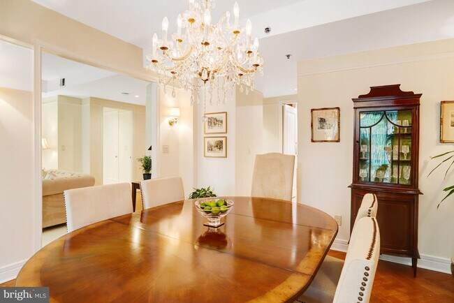 Building Photo - 1155 23rd St NW