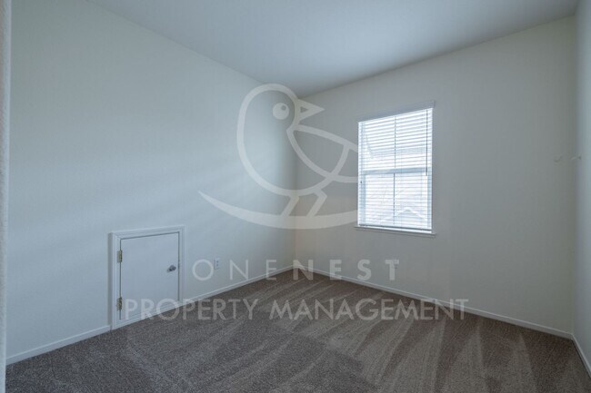 Building Photo - Spacious 3-Bedroom Home in Gated Lincoln Crossing Community