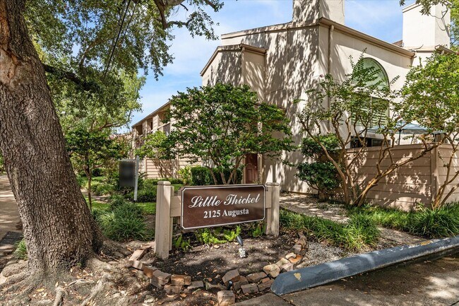 Building Photo - 2125 Augusta Dr