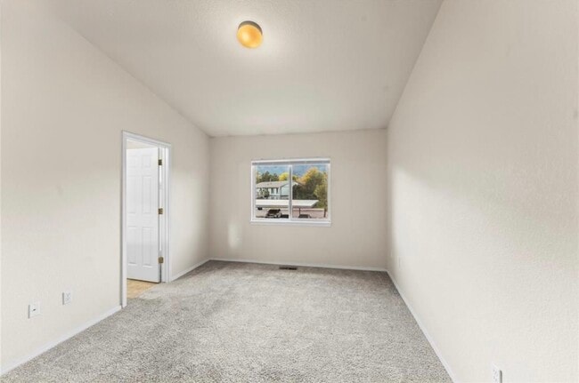 Building Photo - 3884 Packers Point