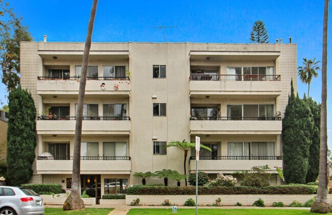 Building Photo - 12258 Montana Ave