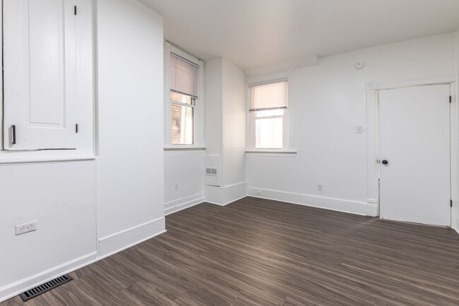 Building Photo - 974 Manton Way