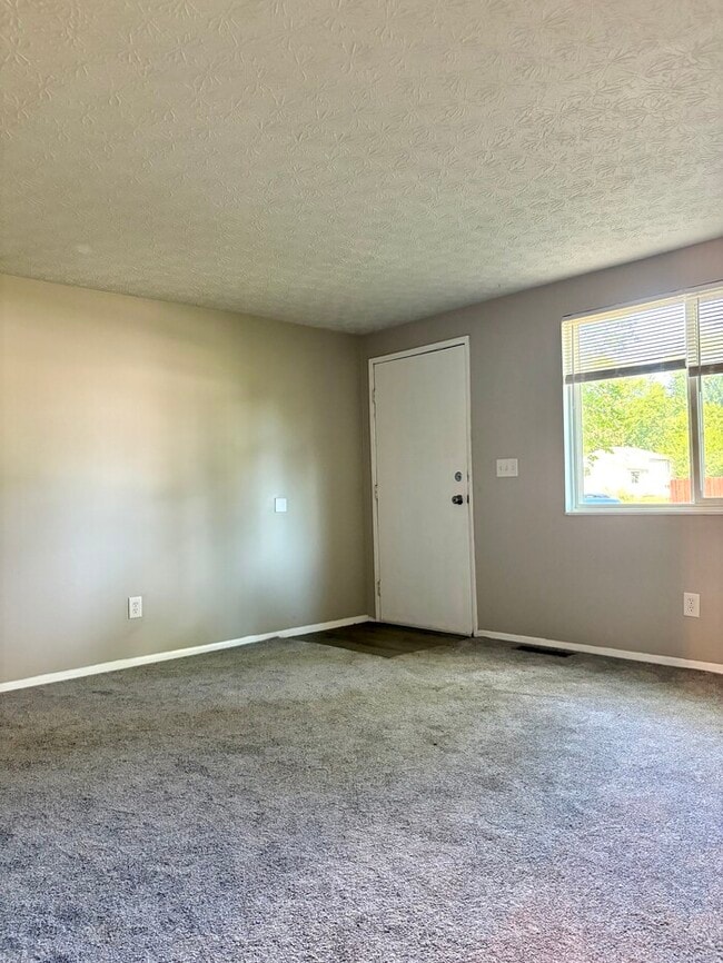 Building Photo - Charming 3 beds 1 bath in Columbus!