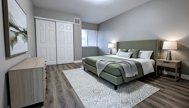 Building Photo - 1102 Salem Ave