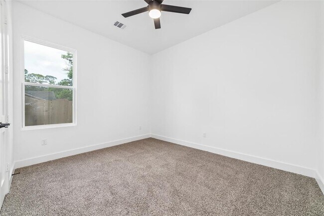 Building Photo - 8106 Talton St