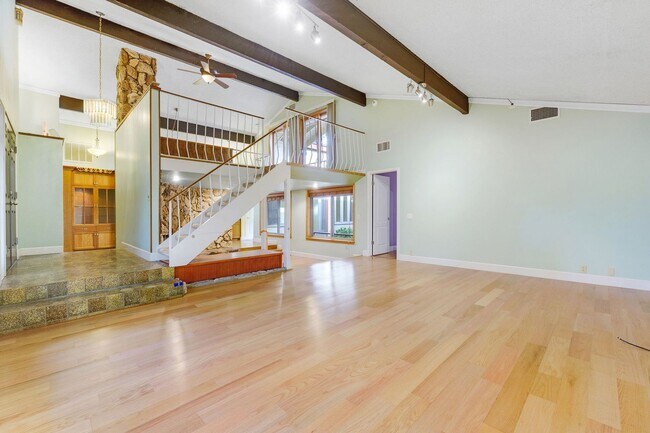 Building Photo - Beautiful 3 Bedroom home in Stonegate