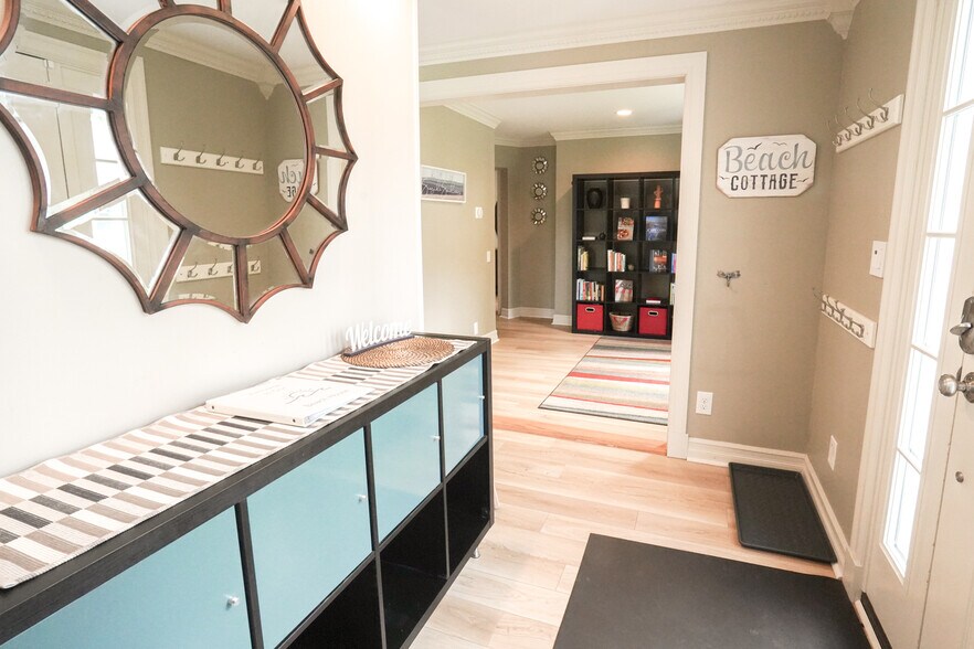 Building Photo - 48 Fales Ave