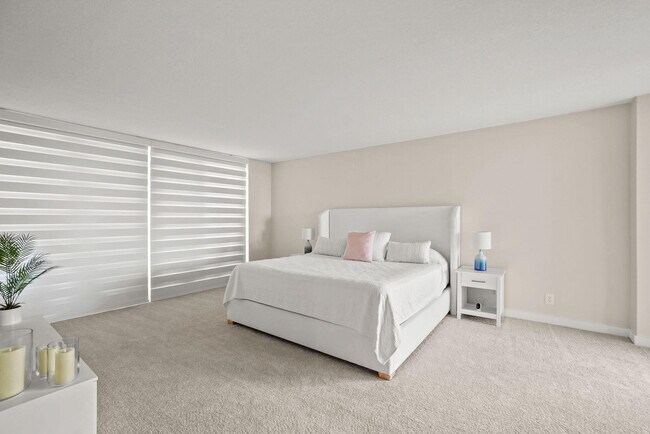 Building Photo - 3440 S Ocean Blvd