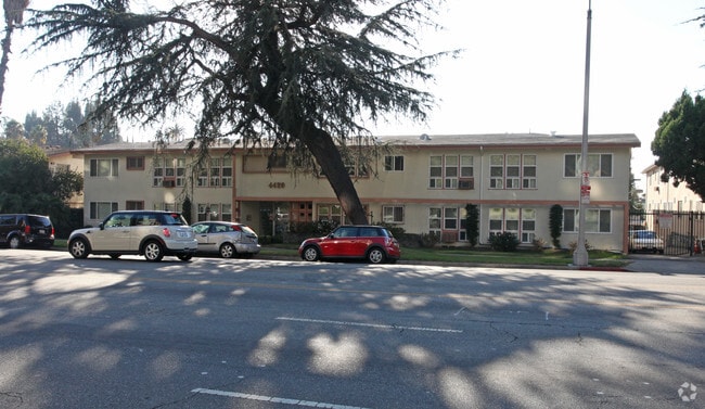 Building Photo - 4420 Los Feliz Blvd