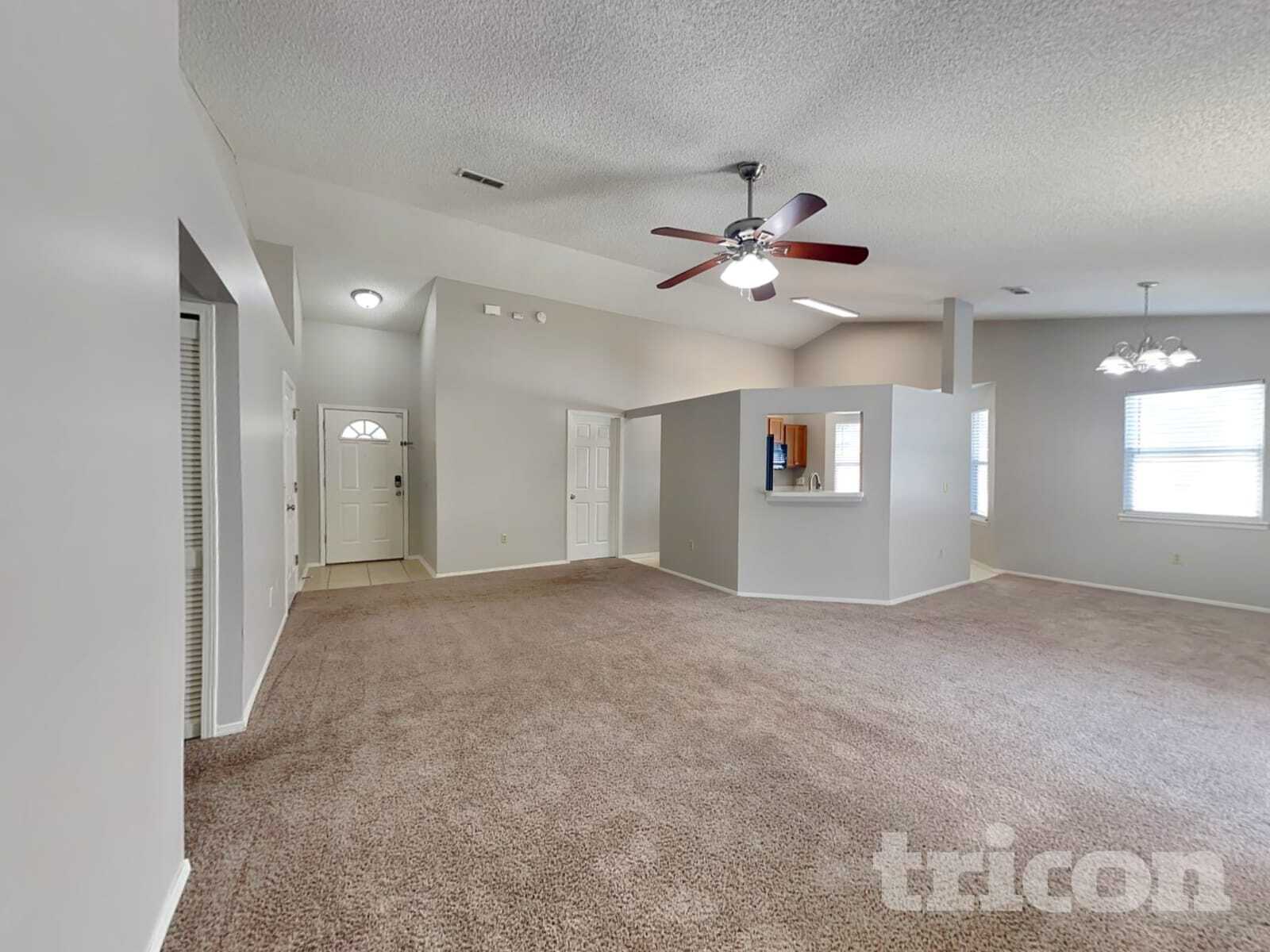 Building Photo - 635 Charles Pinckney St