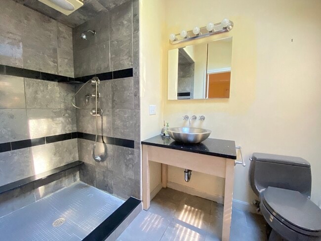 Building Photo - 13 Oxbow Rd