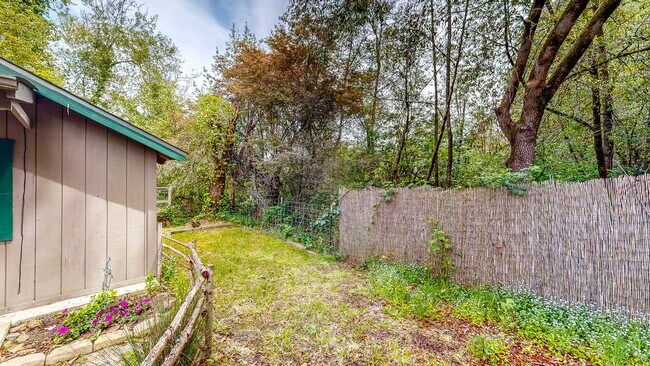 Building Photo - Adorable West County One Bedroom Cottage