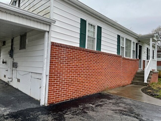 Building Photo - AFFORDABILITY!!
