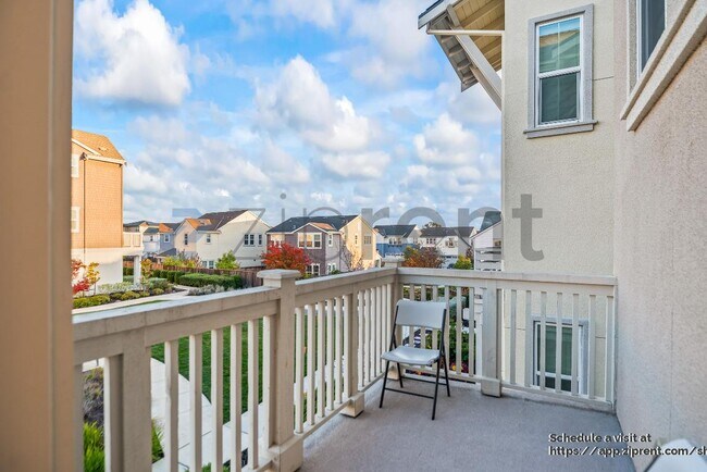 Building Photo - 2008 Confidence Wy