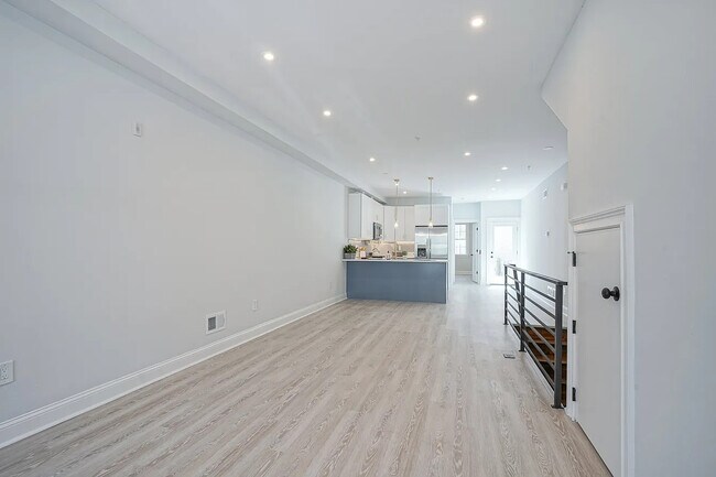 Primary Photo - 1222 S 20th St