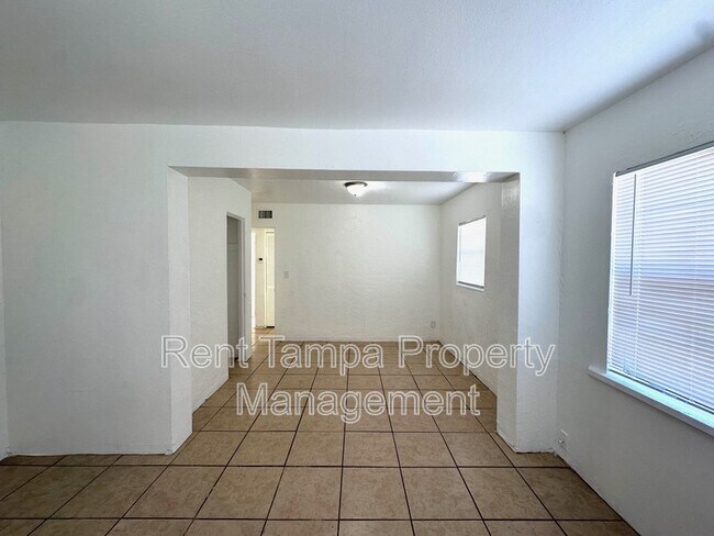 Building Photo - 626 31st St S