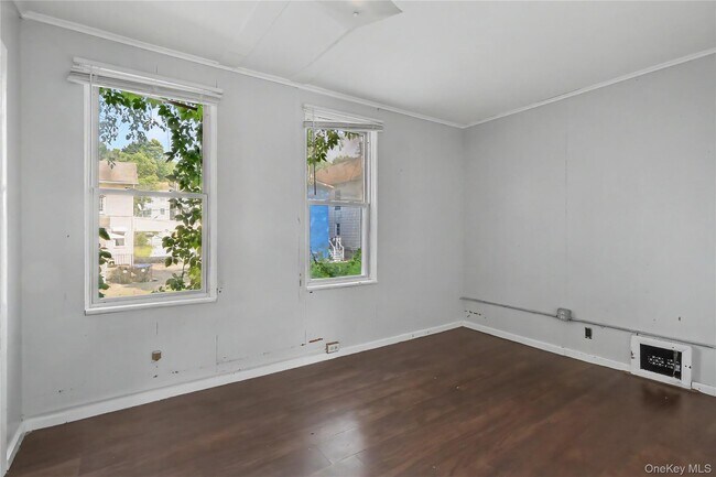 Building Photo - 39 Spruce St