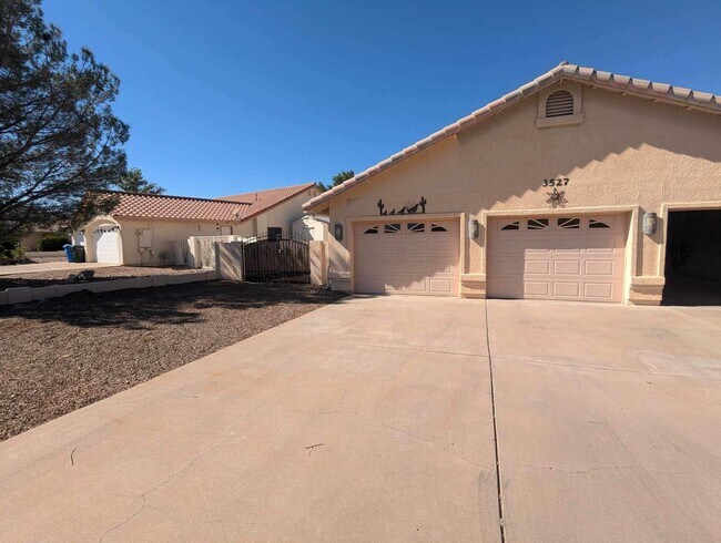Building Photo - Large 3 bedroom with 3 car garage
