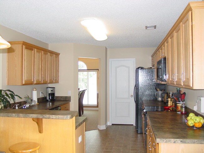 Building Photo - 215 Pink Dogwood Ln
