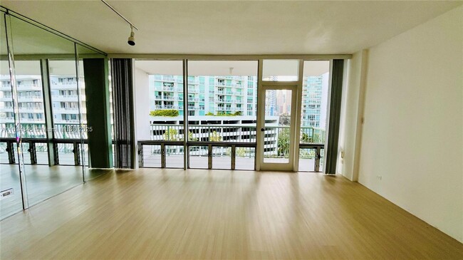 Building Photo - 1408 Brickell Bay Dr