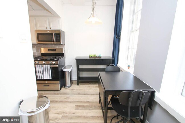 Building Photo - 44-46 S 3rd St