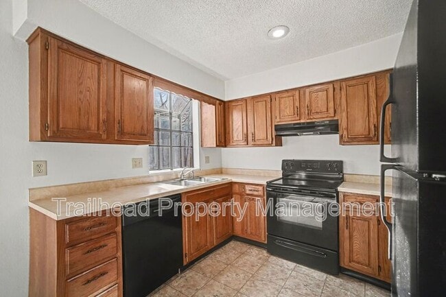 Building Photo - 410 NW Nottingham Ln