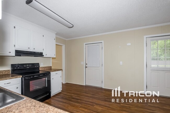 Building Photo - 504 Thyme Dr