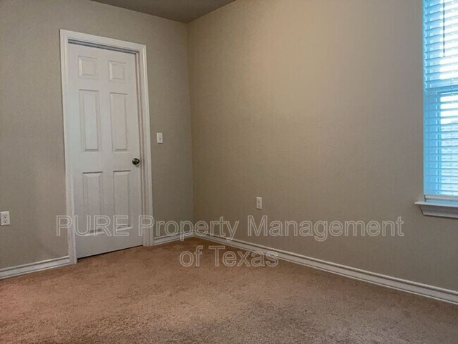 Building Photo - 11708 Coyote Call Way