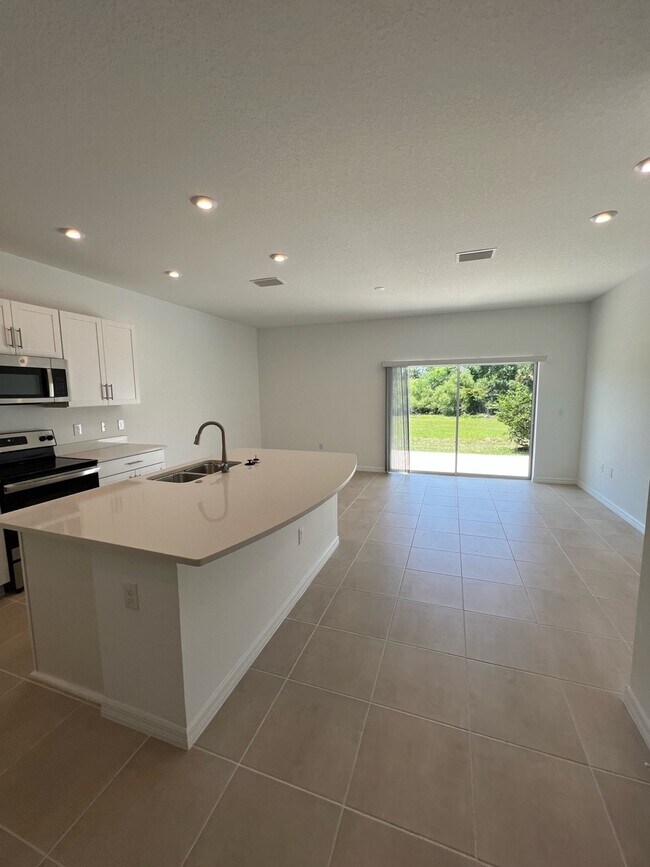 Building Photo - 8549 Lunar Skye St