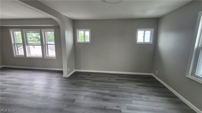 Building Photo - 3278 W 117th St