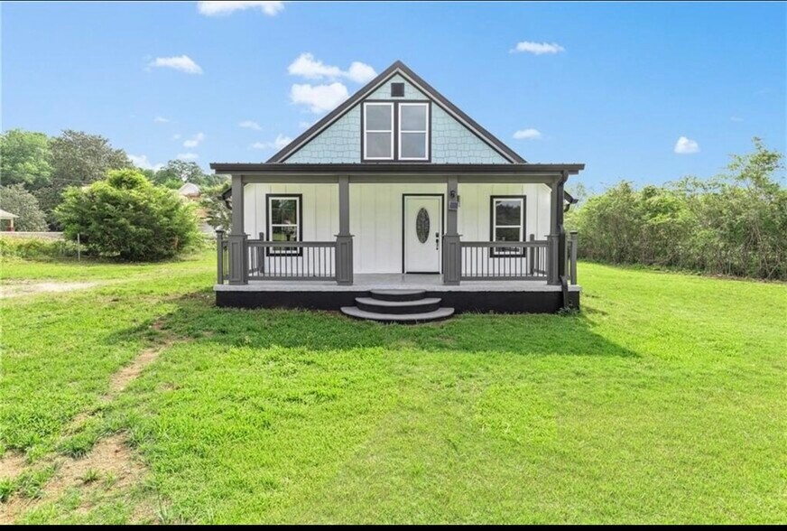 Primary Photo - 4878 Youngs Mill Rd