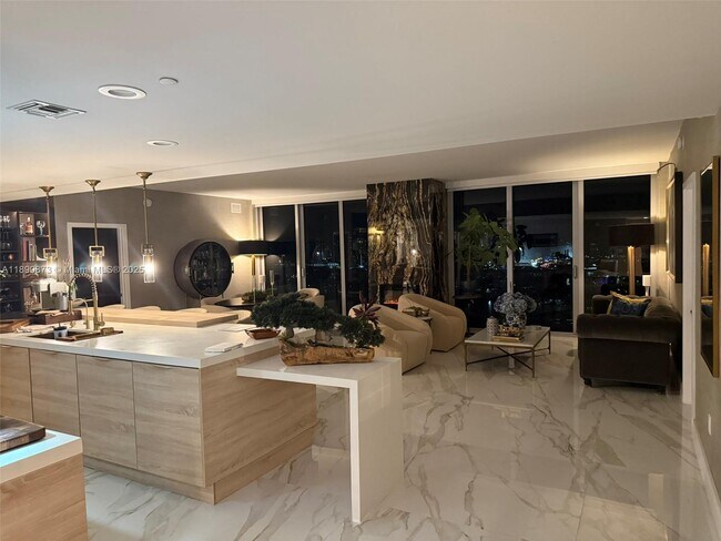 Building Photo - 16385 Biscayne Blvd