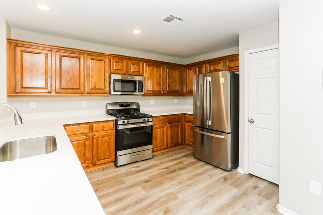 Building Photo - 8149 Finch Feather St