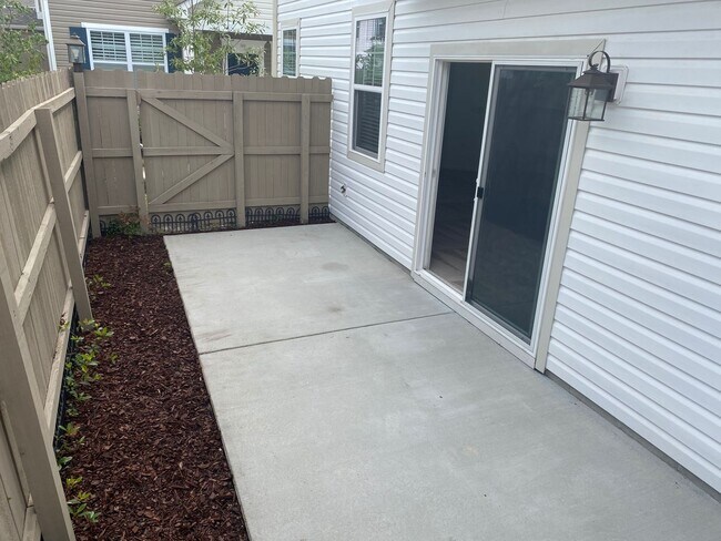 Building Photo - 1628 Brimington Ln