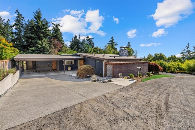 Building Photo - 9 Maple Ln