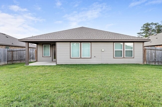 Building Photo - 6715 Riplee St