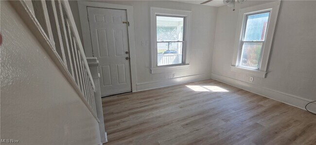 Building Photo - 496 Rothrock Ave