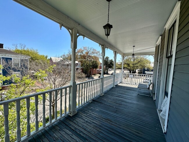 Building Photo - 3 BED | 2.5 BATH | WRAP AROUND PORCHES | MIDTOWN