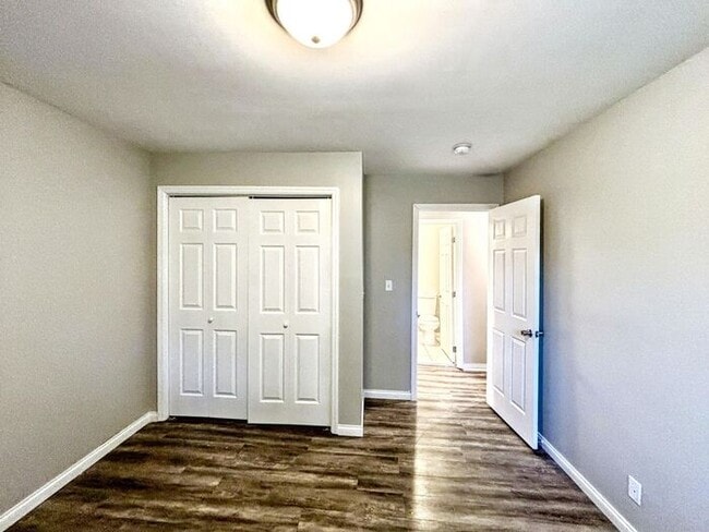 Building Photo - Charming 4-Bedroom Home with Fenced Yard a...