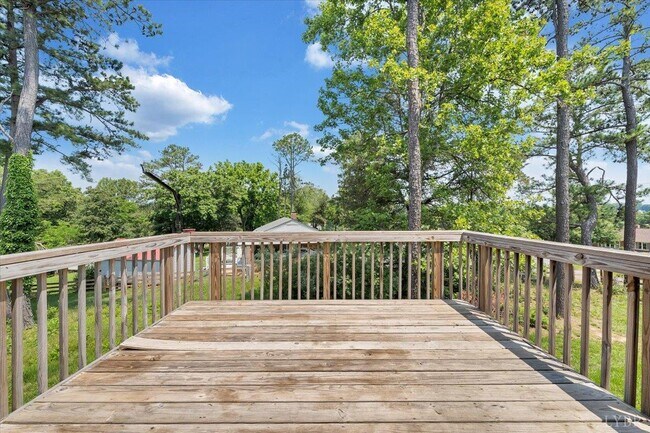 Building Photo - 1021 Lochwood Hl Dr