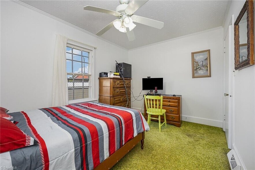 Building Photo - 1668 Old US Highway 52