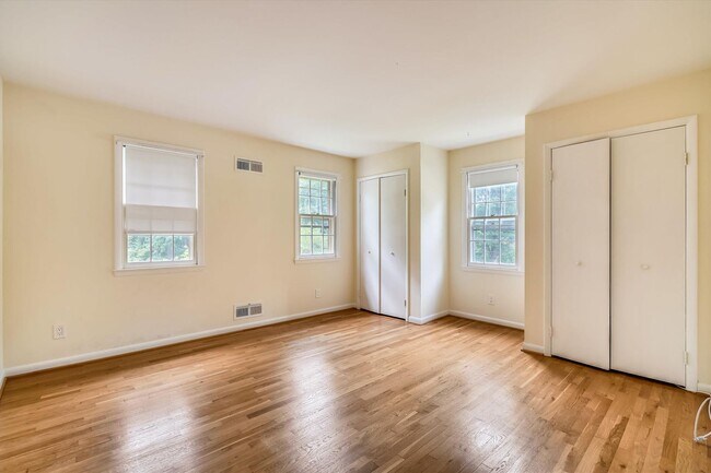 Building Photo - 11200 Powder Horn Dr