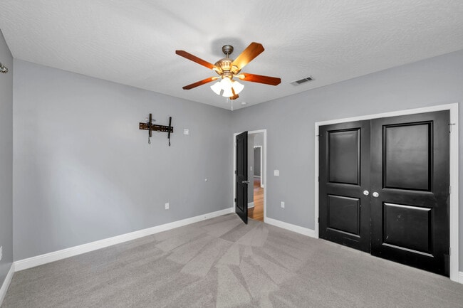 Building Photo - 4628 Hermosa Rd