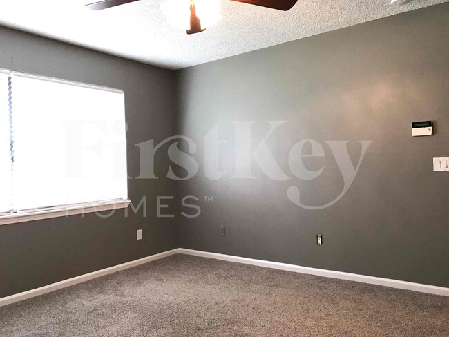 Building Photo - 10812 Carrington Ct