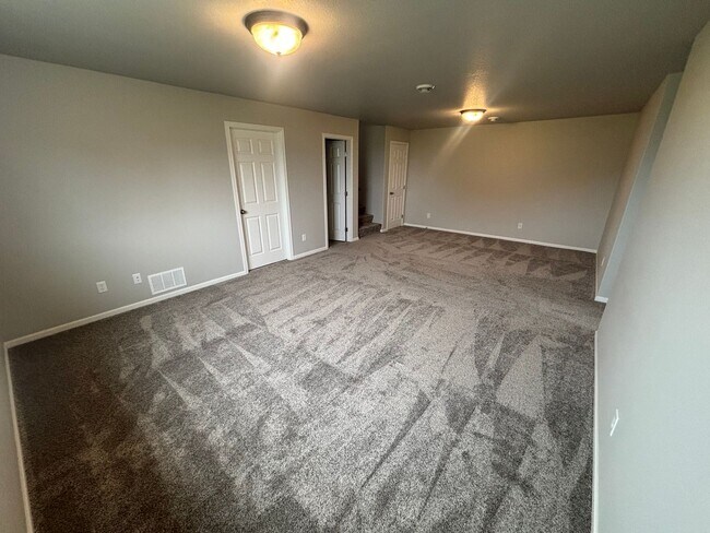 Building Photo - Brand-New 4-Bed Twinhome | 2,180 Sq Ft | S...
